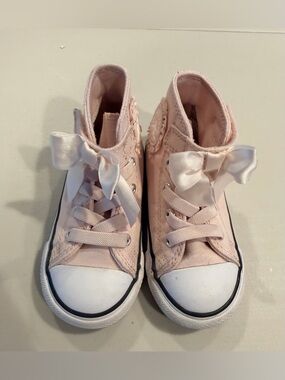 Chuck Taylor All Star | Converse 1V High Top Sneaker Little Kid. Size: 7